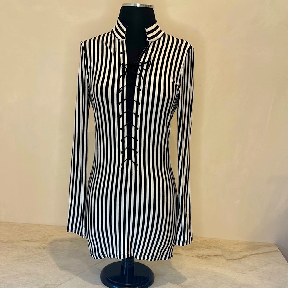 GUESS NWOT Striped Lace Up Open Back Bodycon Mini Dress SIZE Large RUNS SMALL